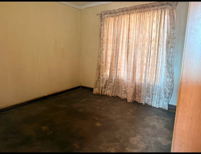3 BEDROOM HOUSE FOR SALE IN TLHABANE WEST